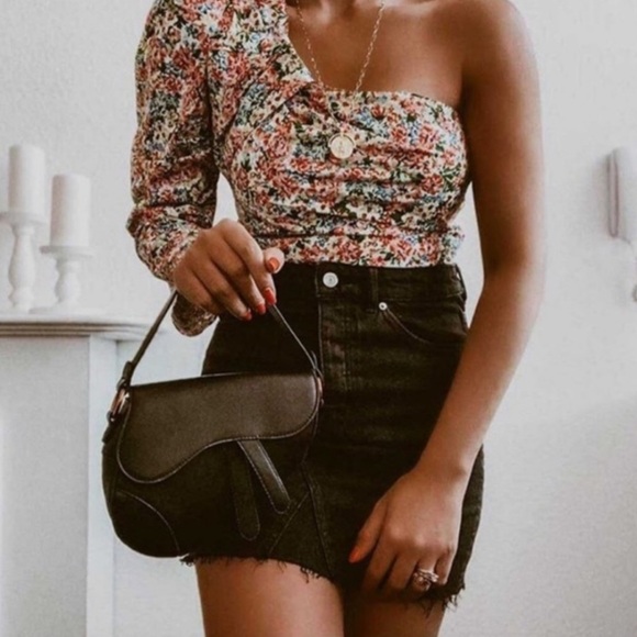 🦋 BLOGGERS FAVORITE 🦋 ZARA ASYMMETRICAL PRINTED TOP SIZE M - Picture 7 of 16